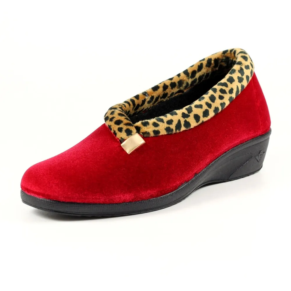 Lunar Women's KLA005 Paloma Leopard Trim Slippers Red